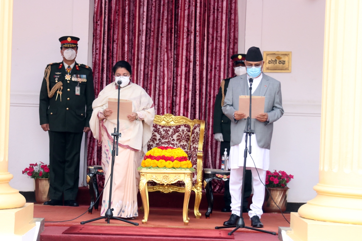 प्रधानमन्त्री ओलीले लिए तेस्रो कार्यकालको शपथ